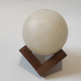 گوی سنگ نمک قطر 10 با پایه چوبی