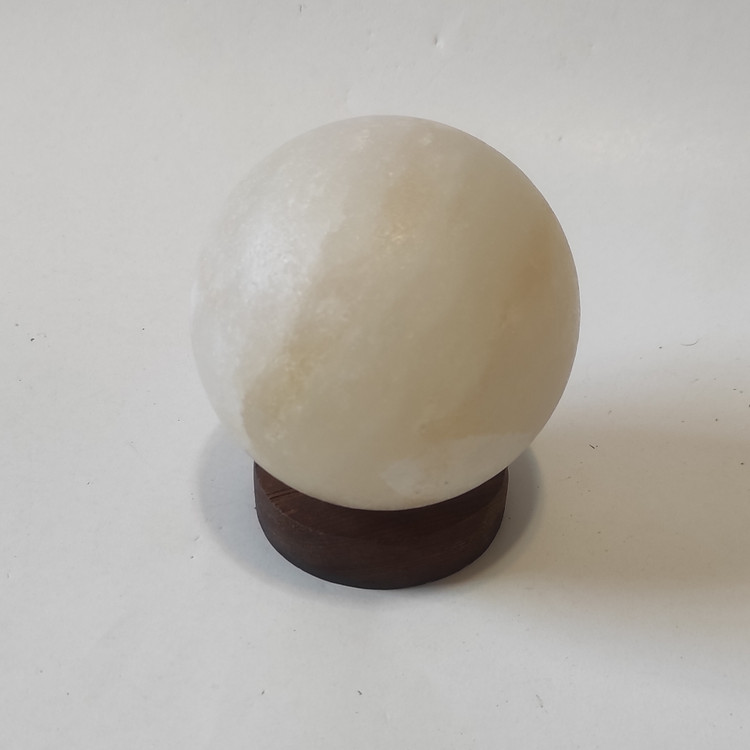 گوی سنگ نمک قطر 10 با پایه چوبی