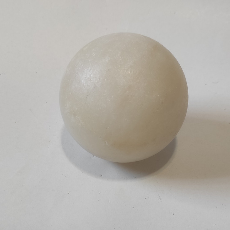 گوی سنگ نمک قطر 10 با پایه چوبی