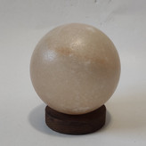 گوی سنگ نمک قطر 10 با پایه چوبی