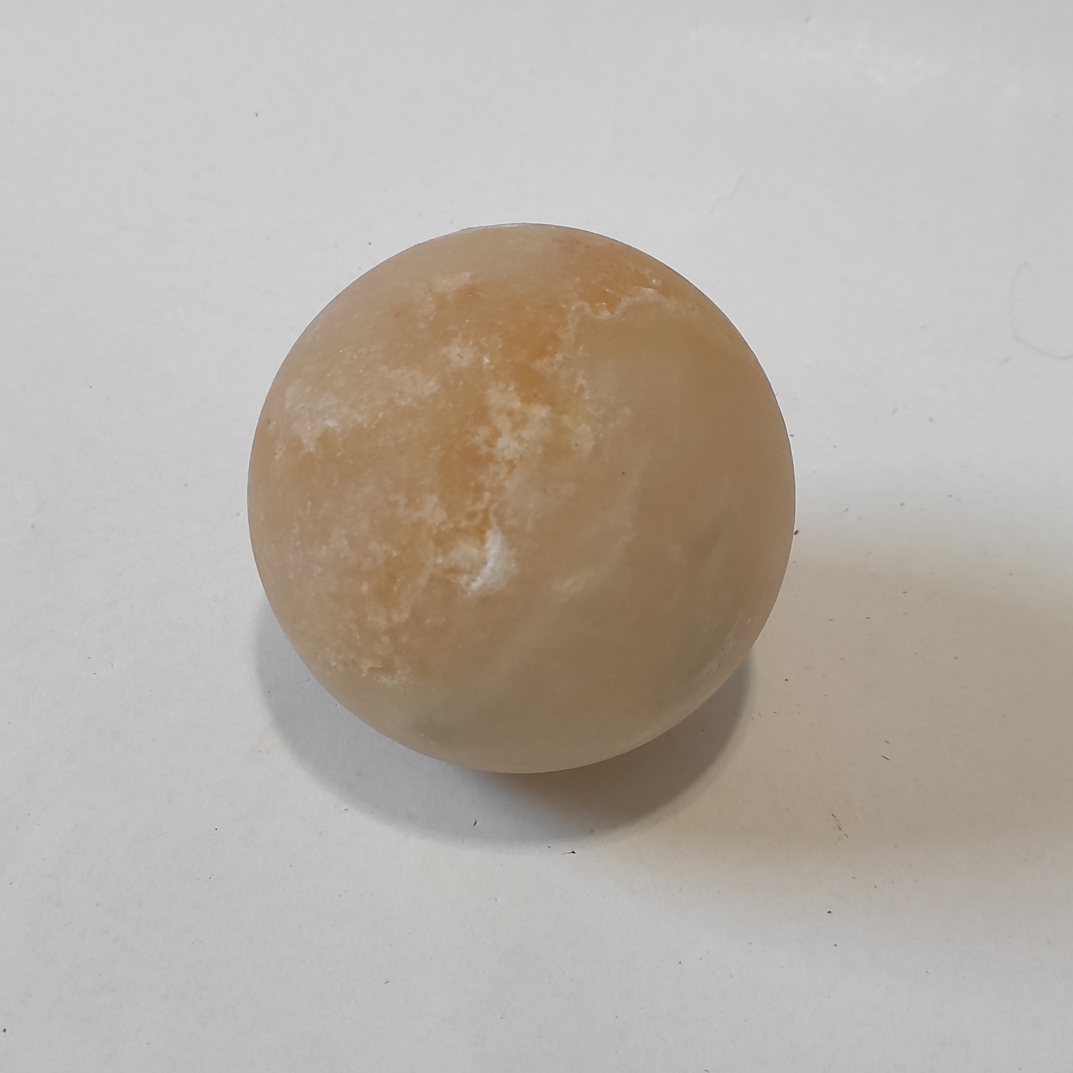 گوی سنگ نمک قطر 10 با پایه چوبی