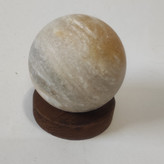 گوی سنگ نمک قطر 8 با پایه چوبی