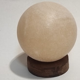 گوی سنگ نمک قطر 10 با پایه چوبی