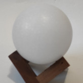 گوی سنگ نمک قطر 10 با پایه چوبی