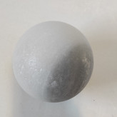 گوی سنگ نمک قطر 10 با پایه چوبی