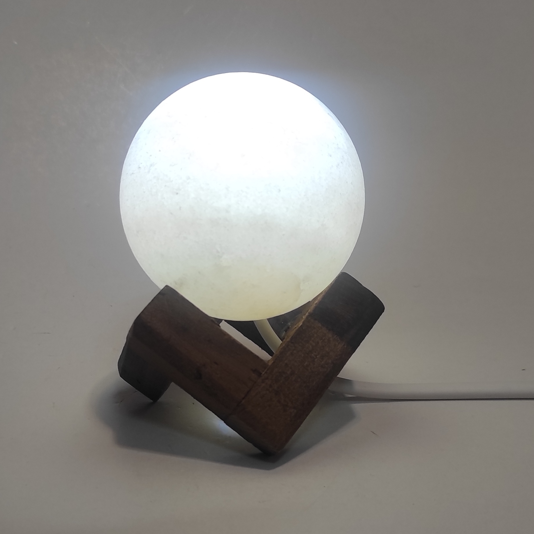 آباژور سنگ نمک کروی قطر 7