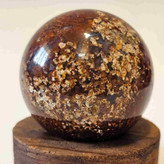 گوی سنگ عقیق به همراه پایه چوبی