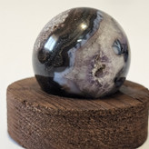 گوی سنگ عقیق به همراه پایه چوبی