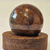 گوی سنگ عقیق به همراه پایه چوبی