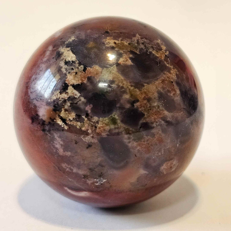 گوی سنگ عقیق به همراه پایه چوبی